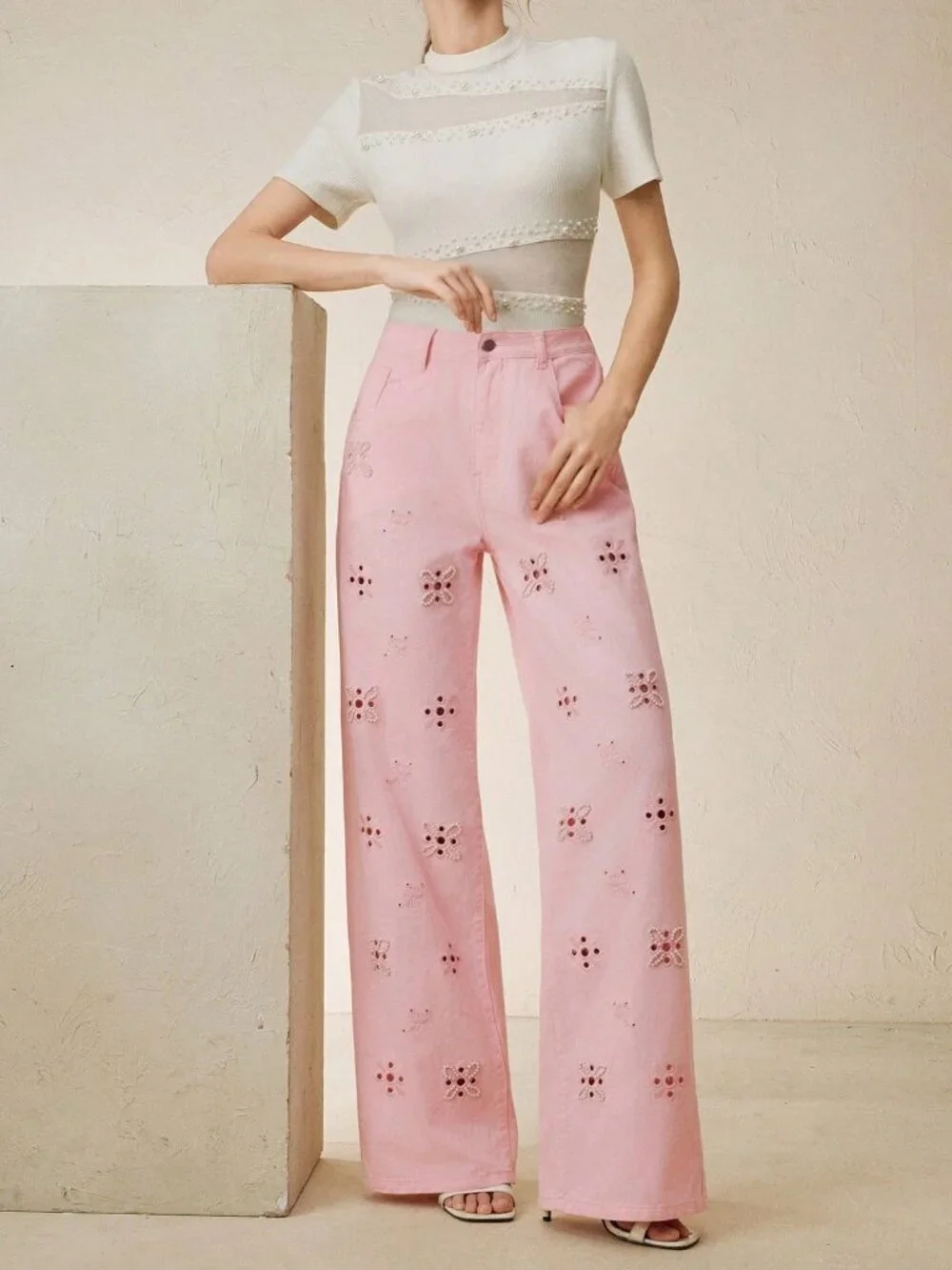 Pink Casual Women's Hollow-Out Embroidered Straight Leg Jeans